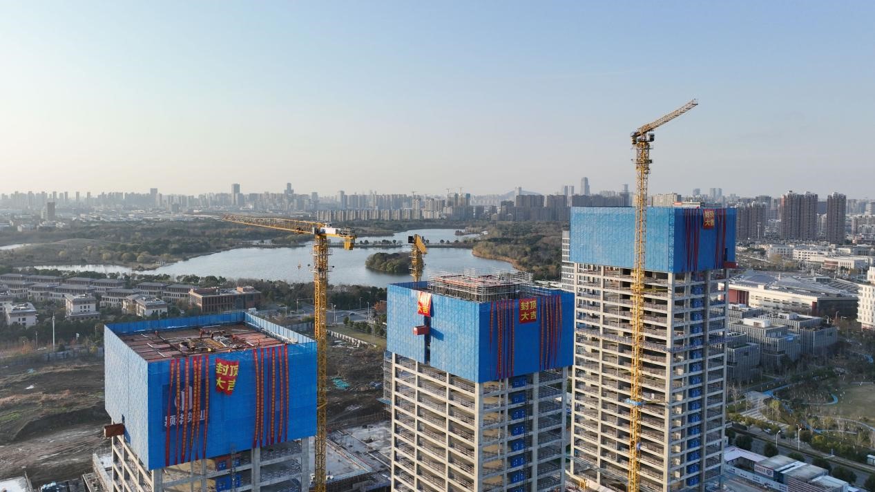 封顶大吉 共启新篇 | 启迪大街项目B1、B2、B3栋天幕空间顺利封顶