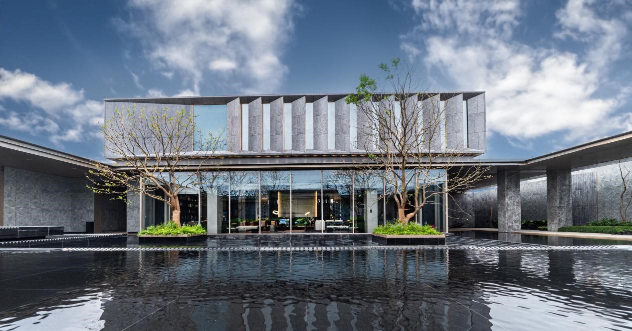 220万起  住央企纯正8层洋房