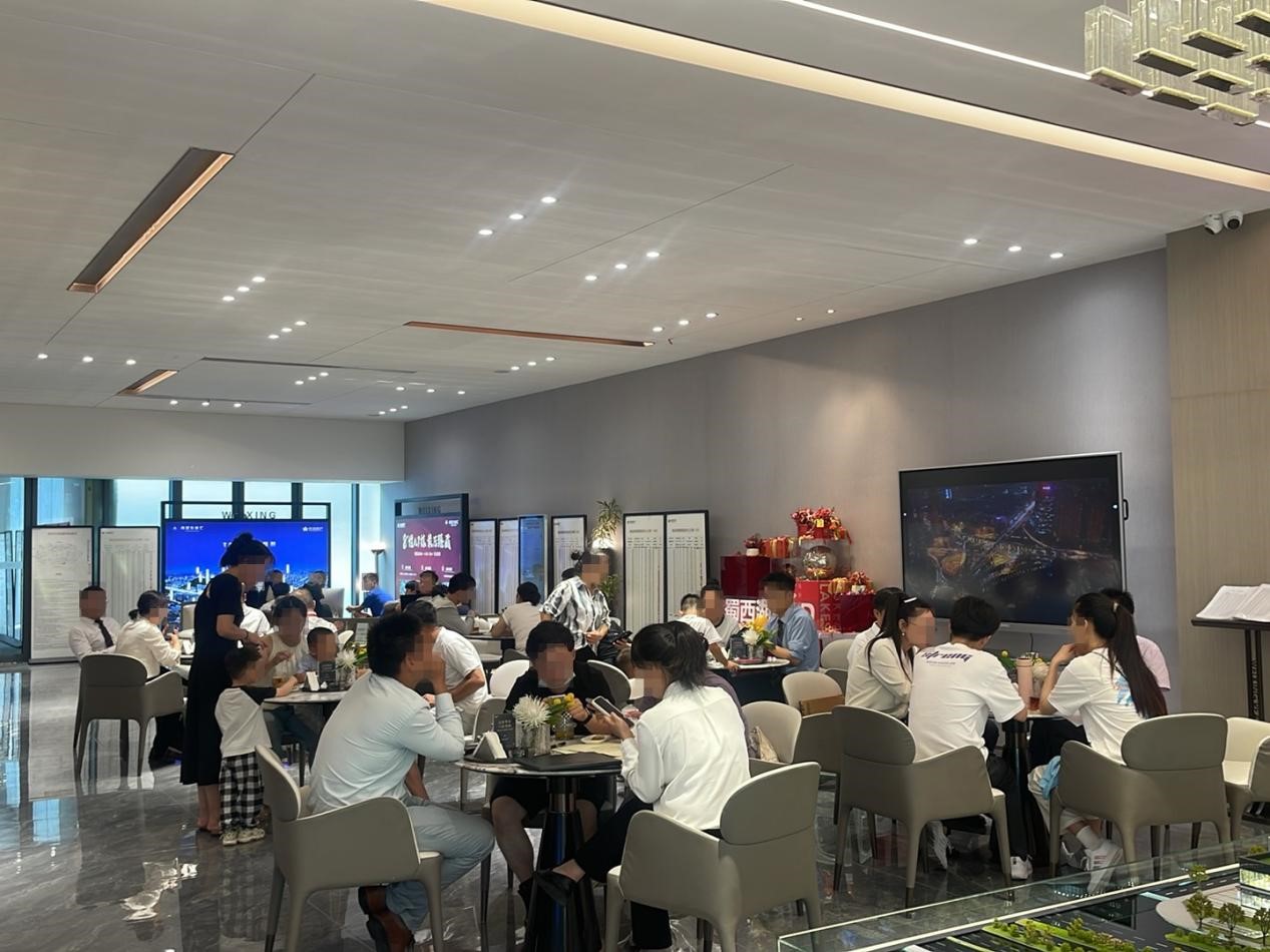 高新蜀西湖CBD热销红盘，8月份又又又卖爆了！